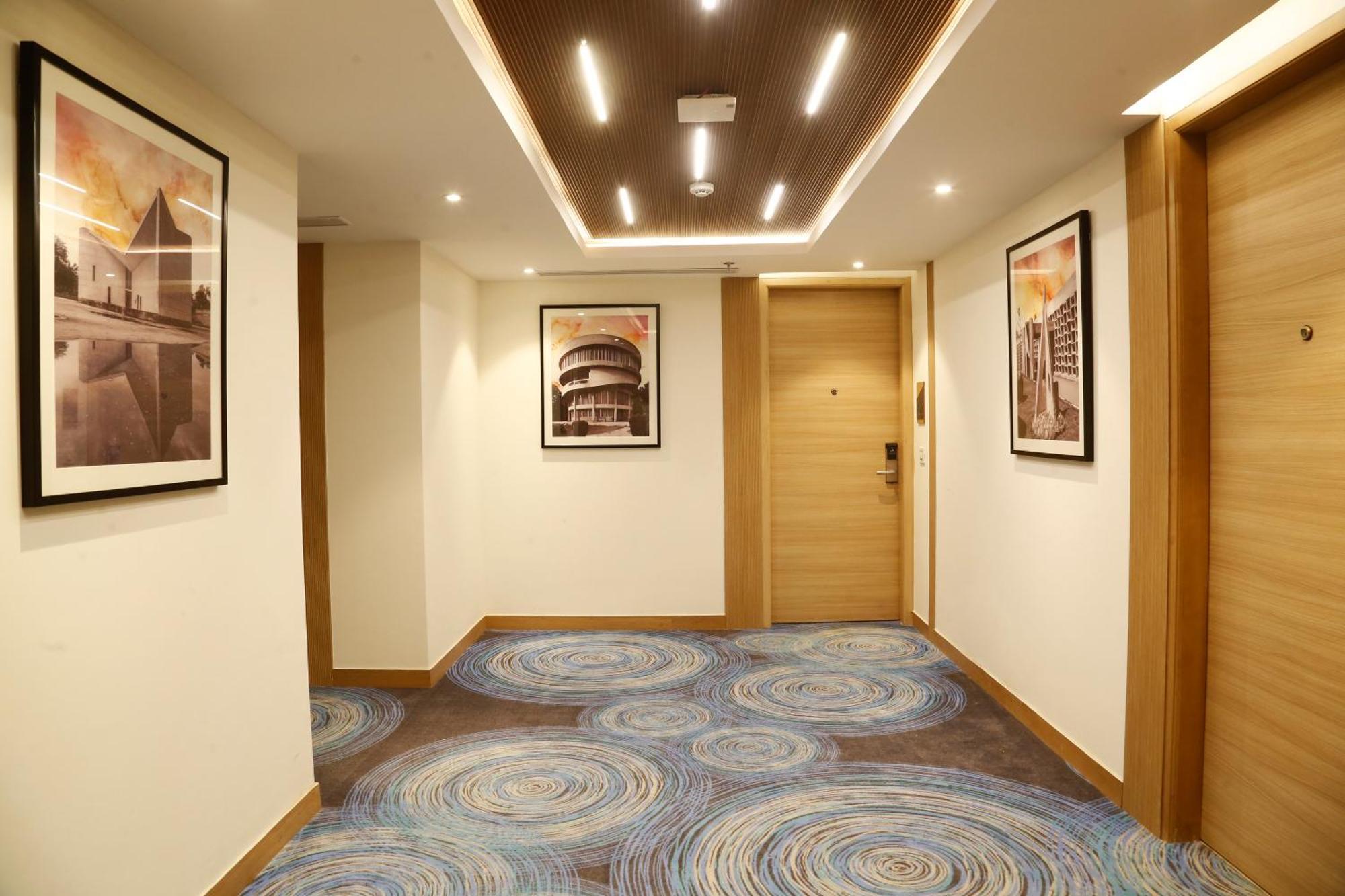 Tulip Inn Zirakpur Esterno foto
