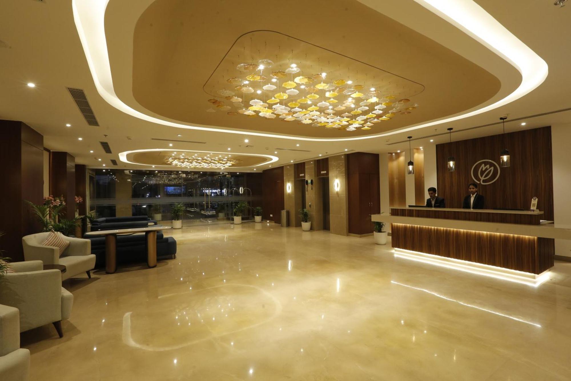 Tulip Inn Zirakpur Esterno foto